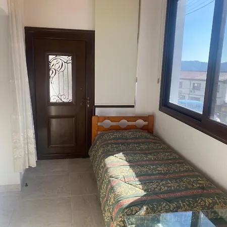 Theonikoshouse * Agros