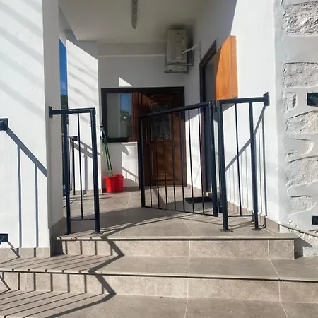 Theonikoshouse Διαμέρισμα *